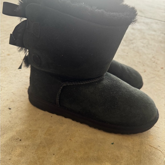 UGG Black Sole Boots - Picture 5 of 5